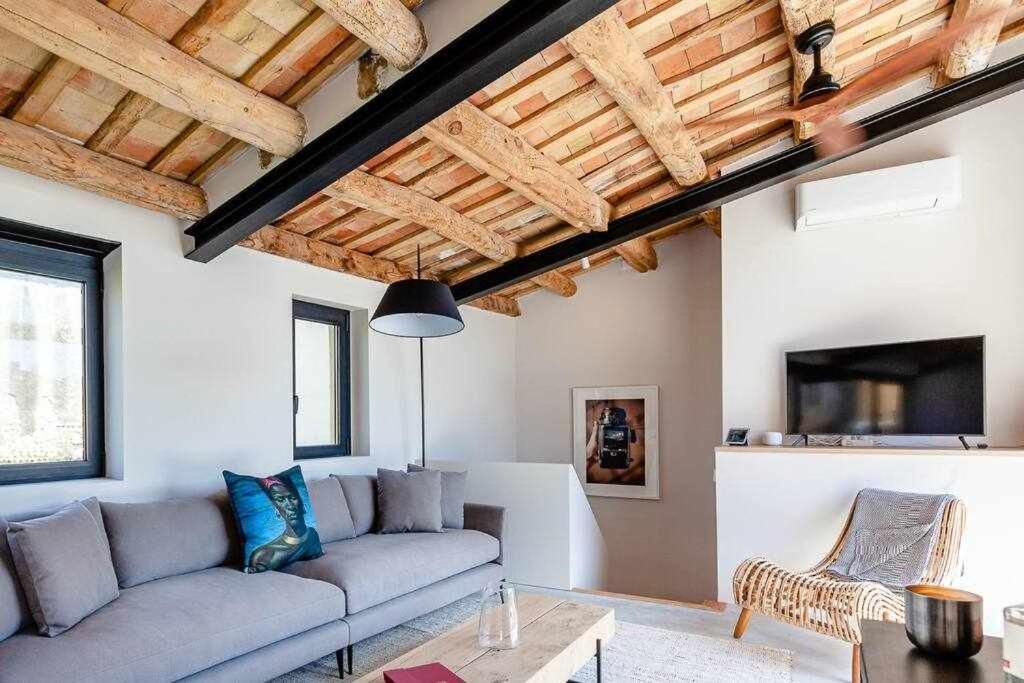 Velo Vern 3 Luxury Penthouse W Views Of City Wall Girona Exterior foto