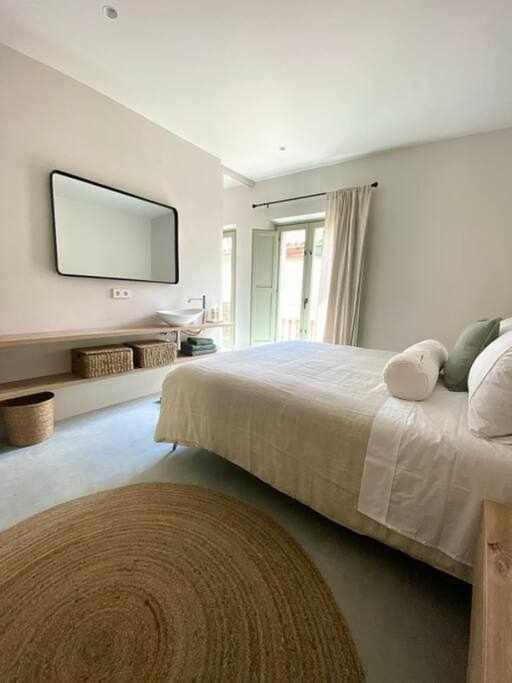 Velo Vern 3 Luxury Penthouse W Views Of City Wall Girona Exterior foto