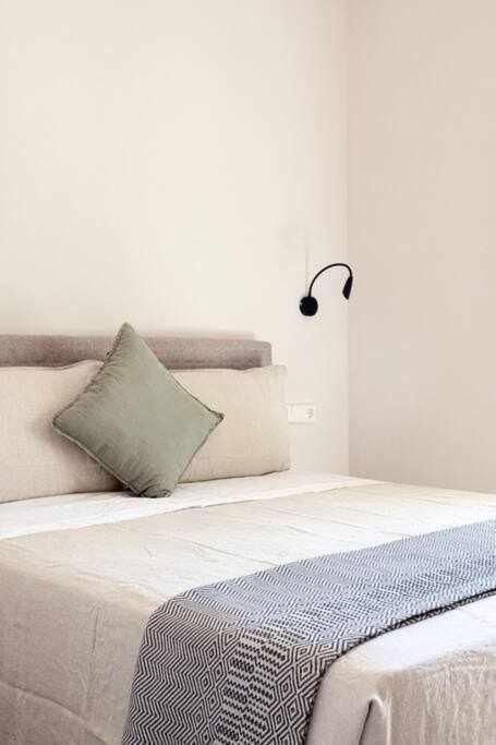 Velo Vern 3 Luxury Penthouse W Views Of City Wall Girona Exterior foto